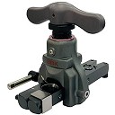 BBK 700-FNPAねじ込み式フレアツールです。